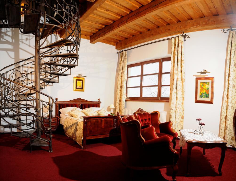 Folwark Stara Winiarnia Hotell Mszana Dolna Rom bilde