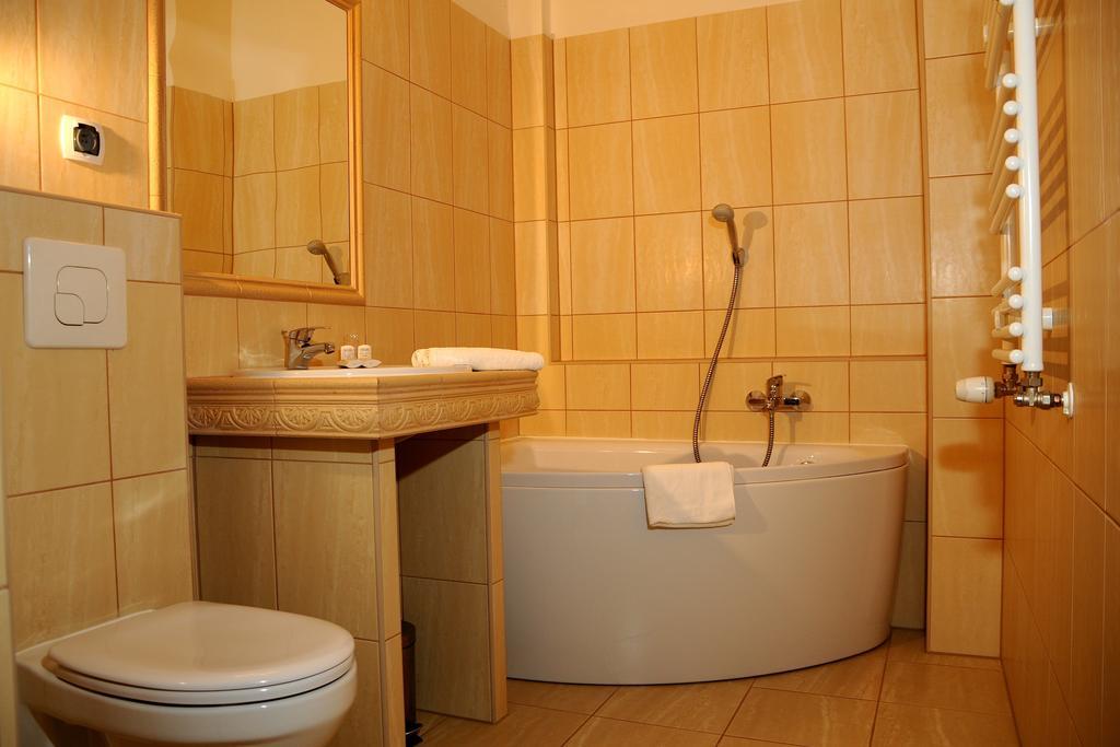 Folwark Stara Winiarnia Hotell Mszana Dolna Rom bilde